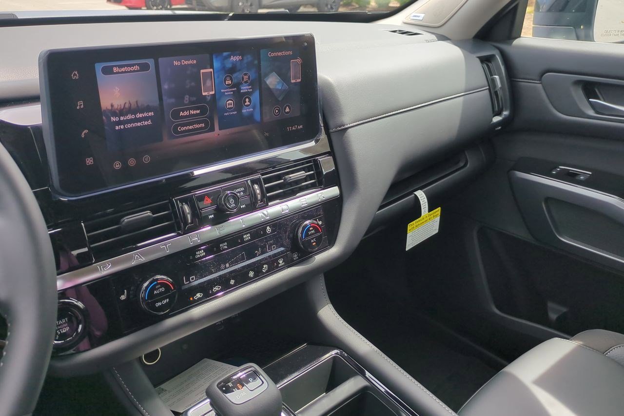 New 2026 Nissan Pathfinder SL FWD image 22