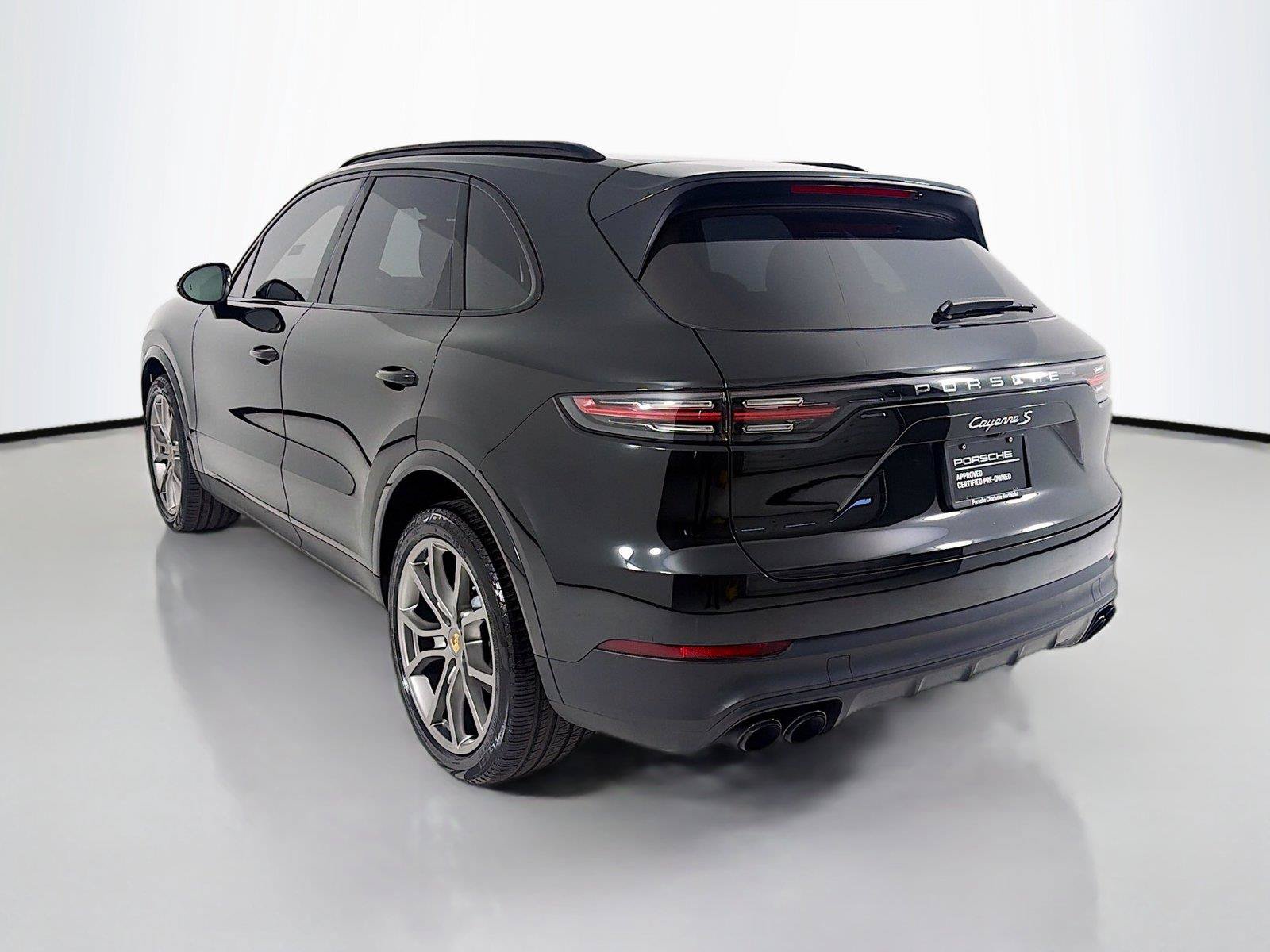 Certified 2023 Porsche Cayenne S AWD/4WD image 3