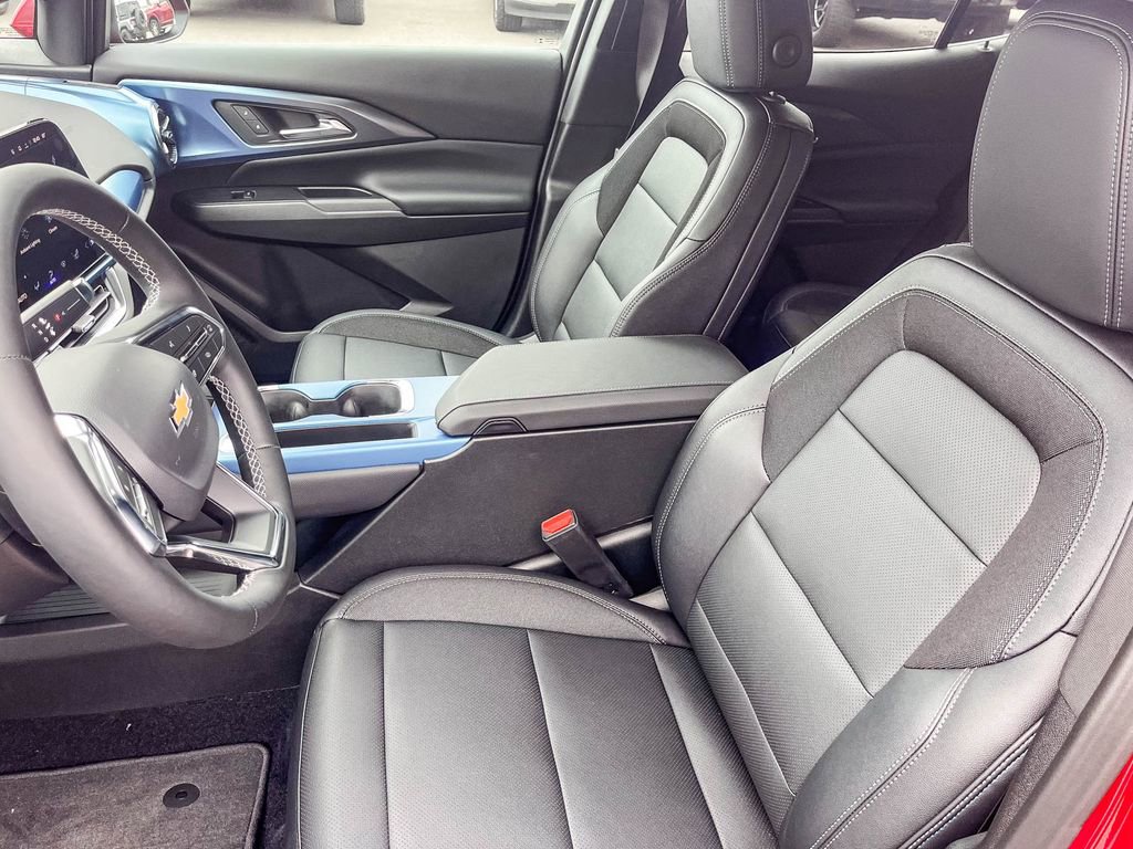 New 2026 Chevrolet Equinox EV LT image 16