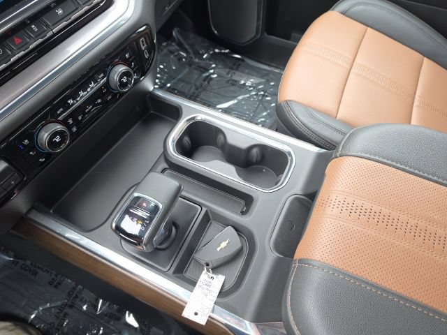 Used 2024 Chevrolet Silverado 1500 High Country w/ Technology Package AWD/4WD image 19