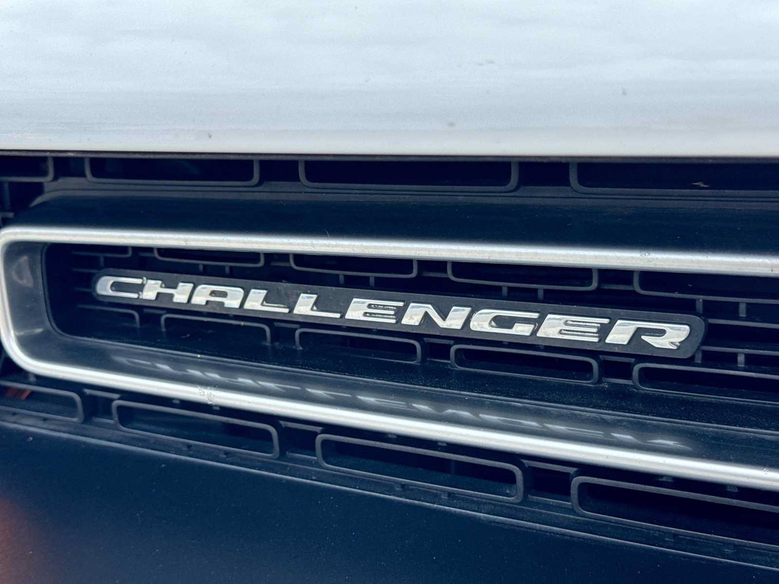 Used 2018 Dodge Challenger R/T RWD image 12