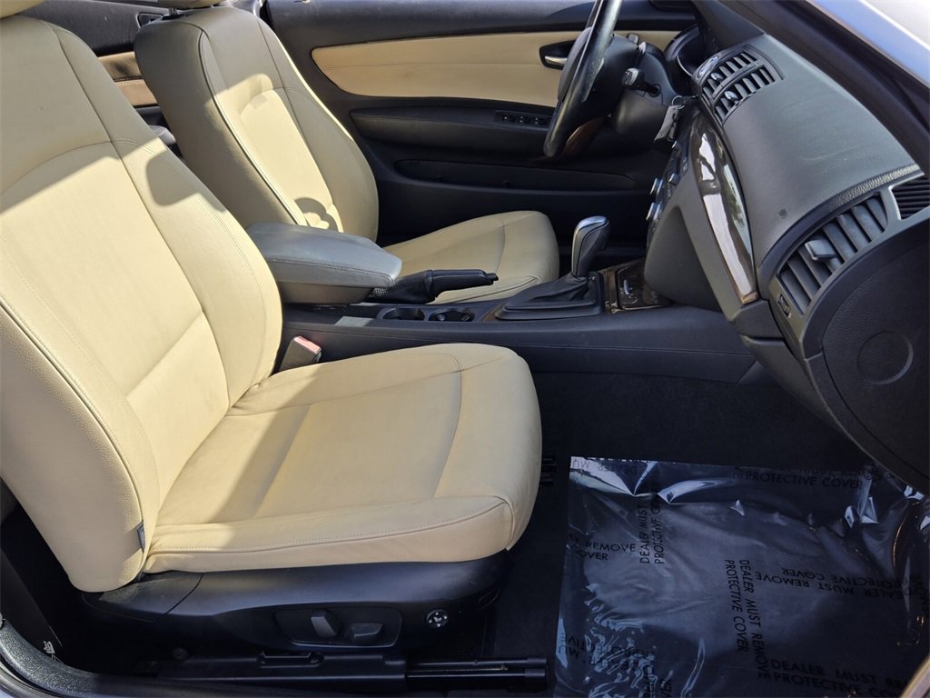 Used 2009 BMW 128i Convertible image 17