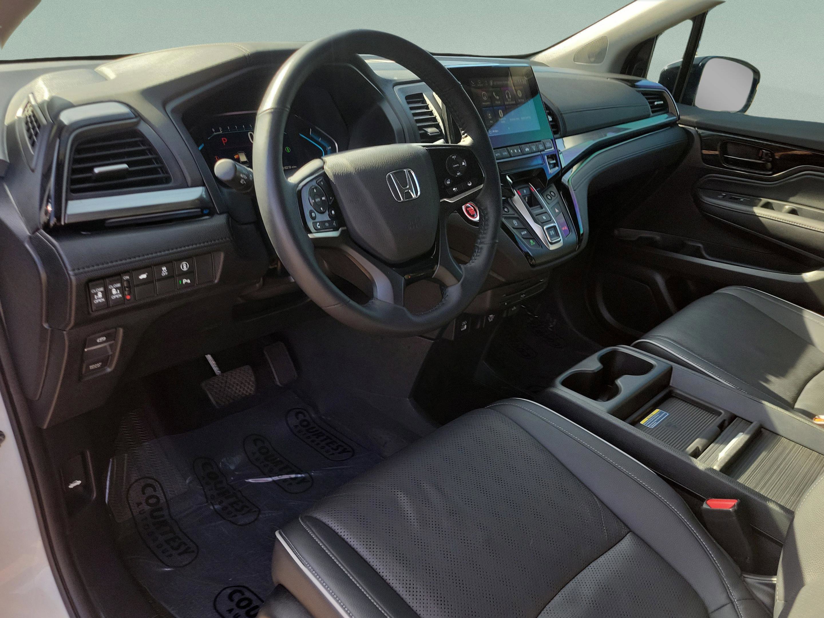 Used 2024 Honda Odyssey Elite image 19