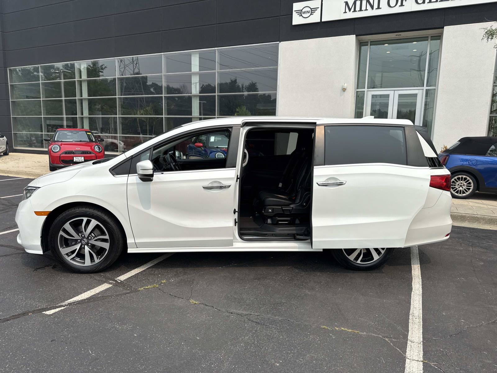 Used 2021 Honda Odyssey Touring image 13