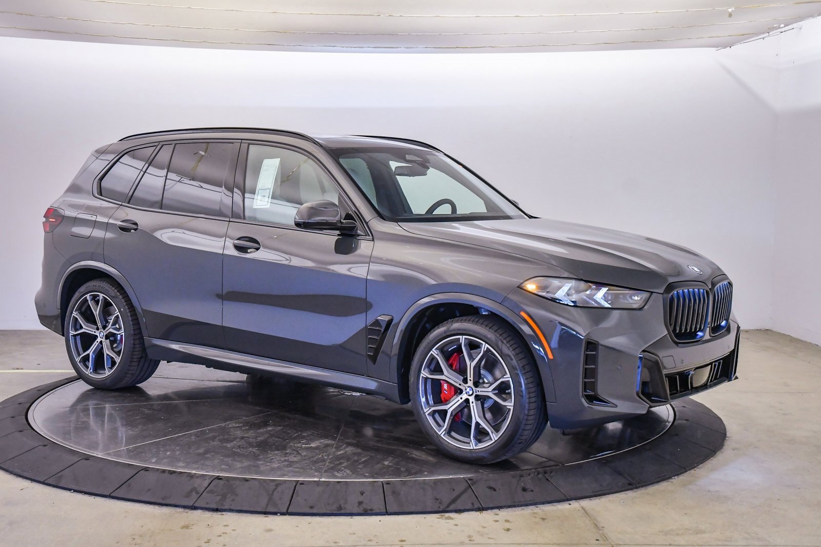 New 2026 BMW X5 xDrive50e w/ M Sport Package image 5