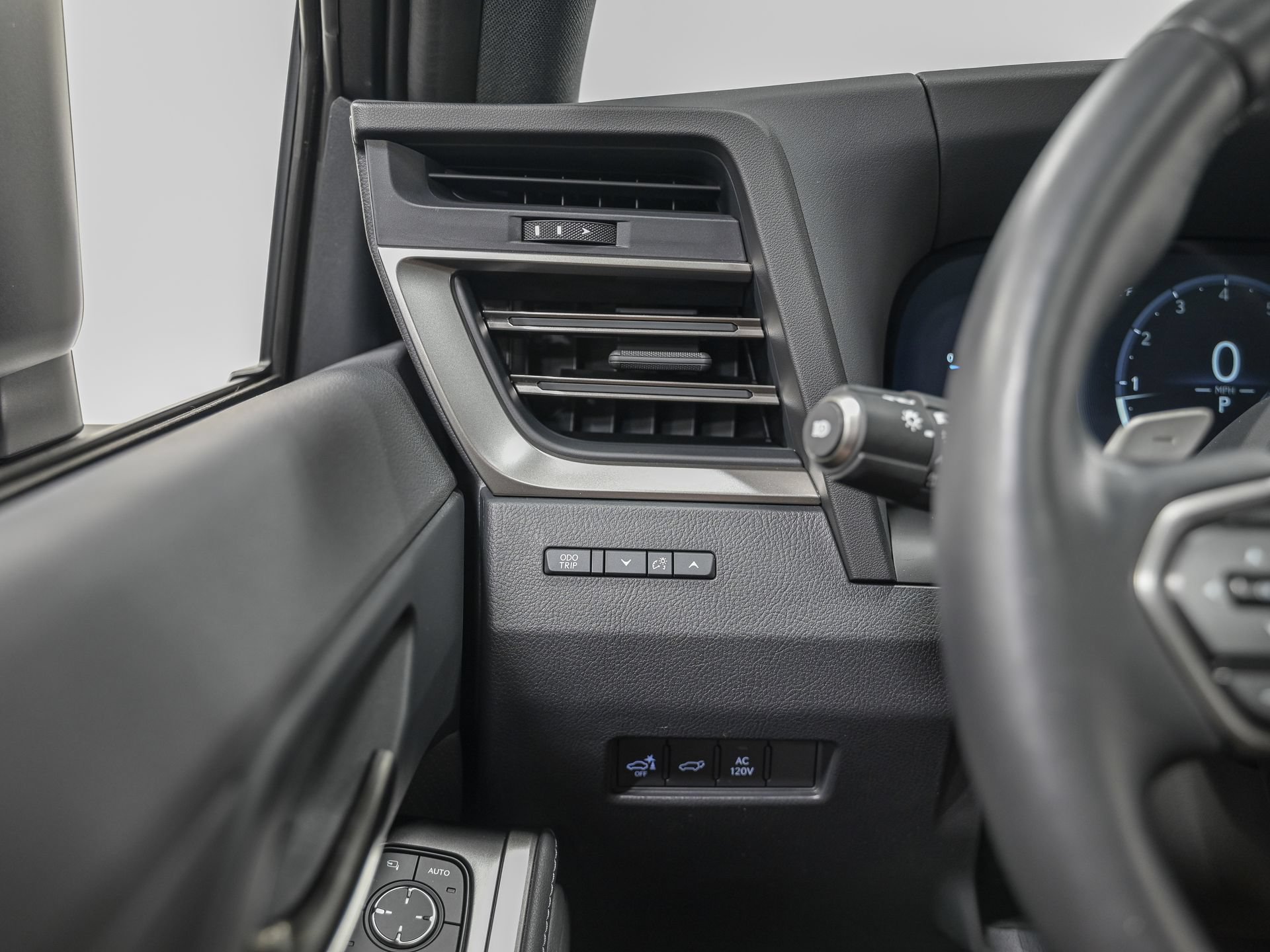 Used 2024 Lexus GX 550 w/ Cold Area Package AWD/4WD image 18