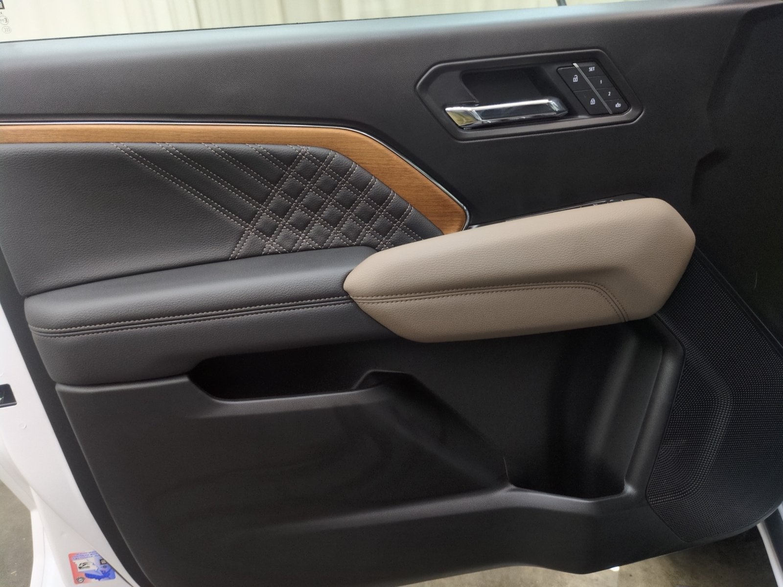 New 2026 GMC Canyon Denali AWD/4WD image 11