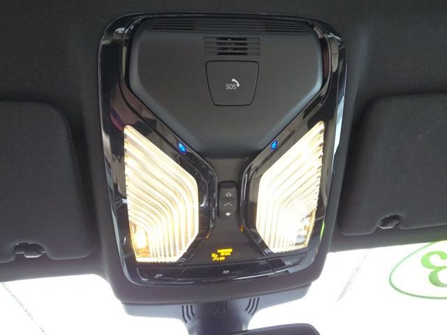 Used 2023 BMW 540i xDrive w/ Premium Package image 18