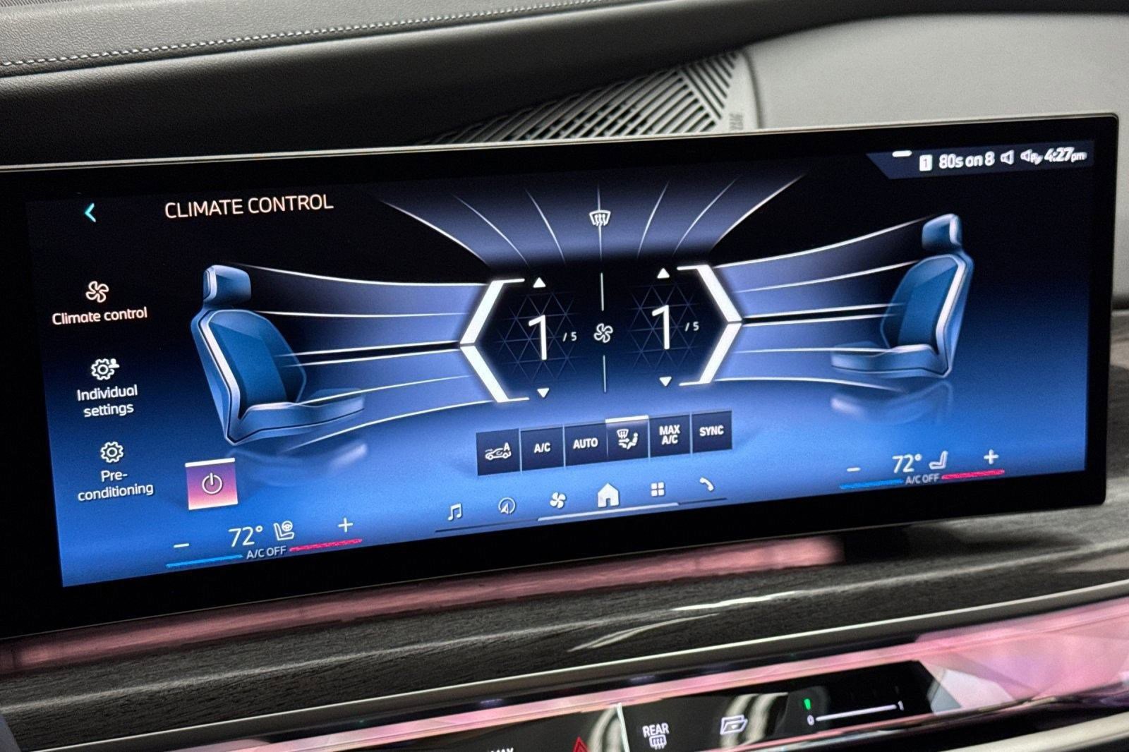 Used 2023 BMW i7 xDrive60 image 27