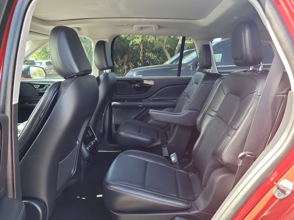 Certified 2025 Lincoln Aviator 2WD w/ Jet Appearance Package image 11