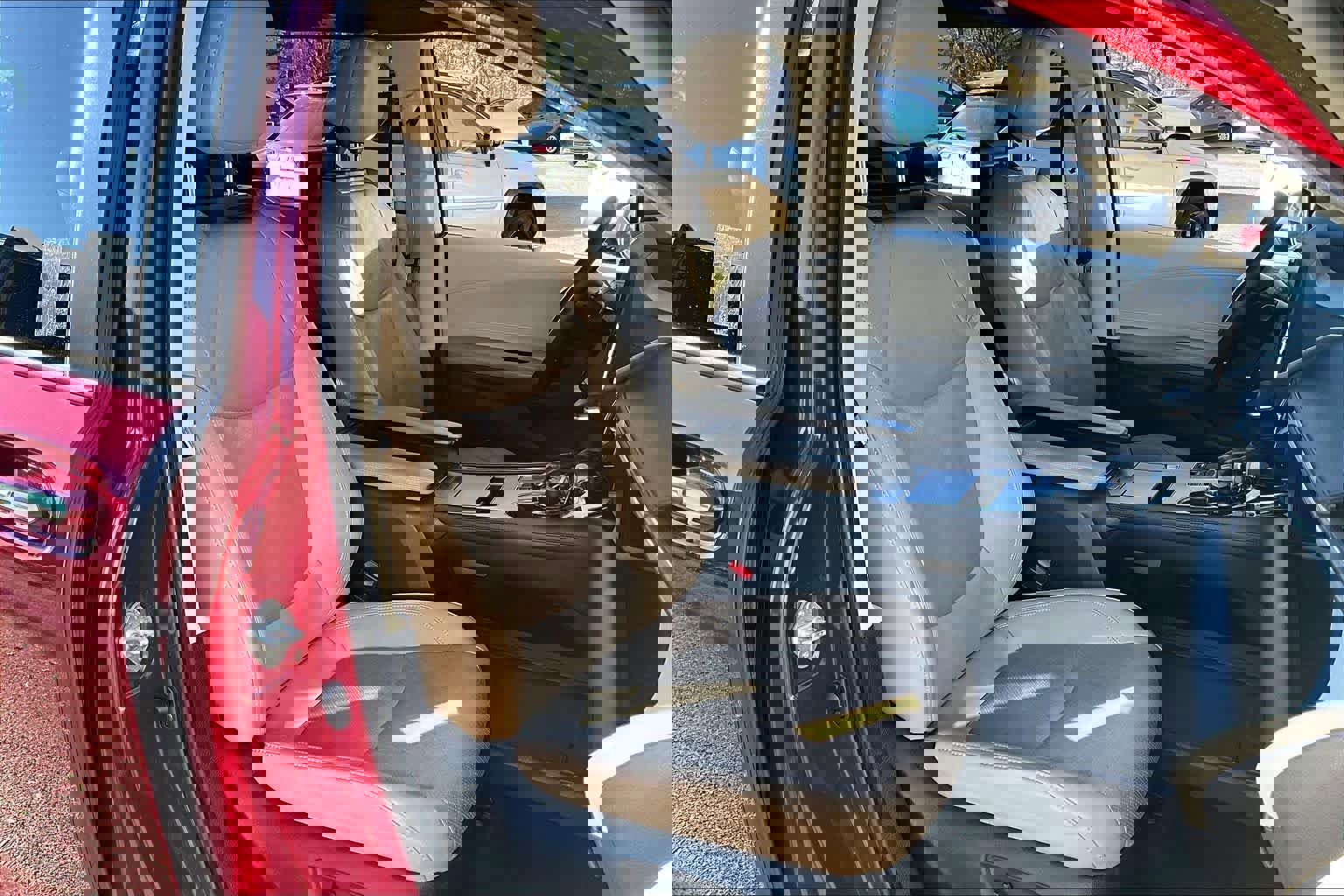 Certified 2021 Toyota Sienna Limited image 10