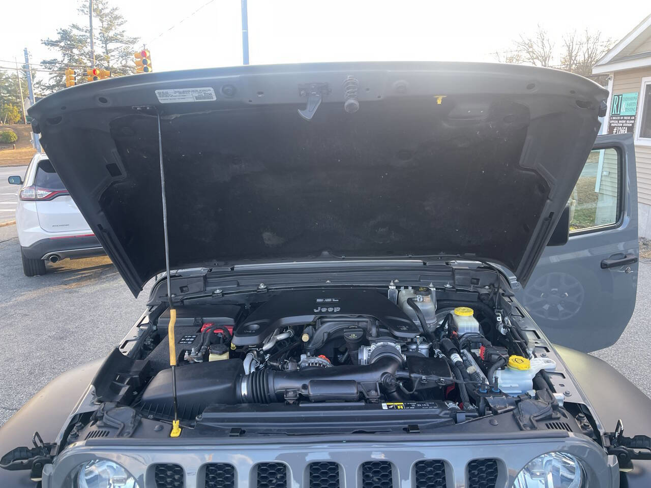 Used 2018 Jeep Wrangler Unlimited Sport S image 28
