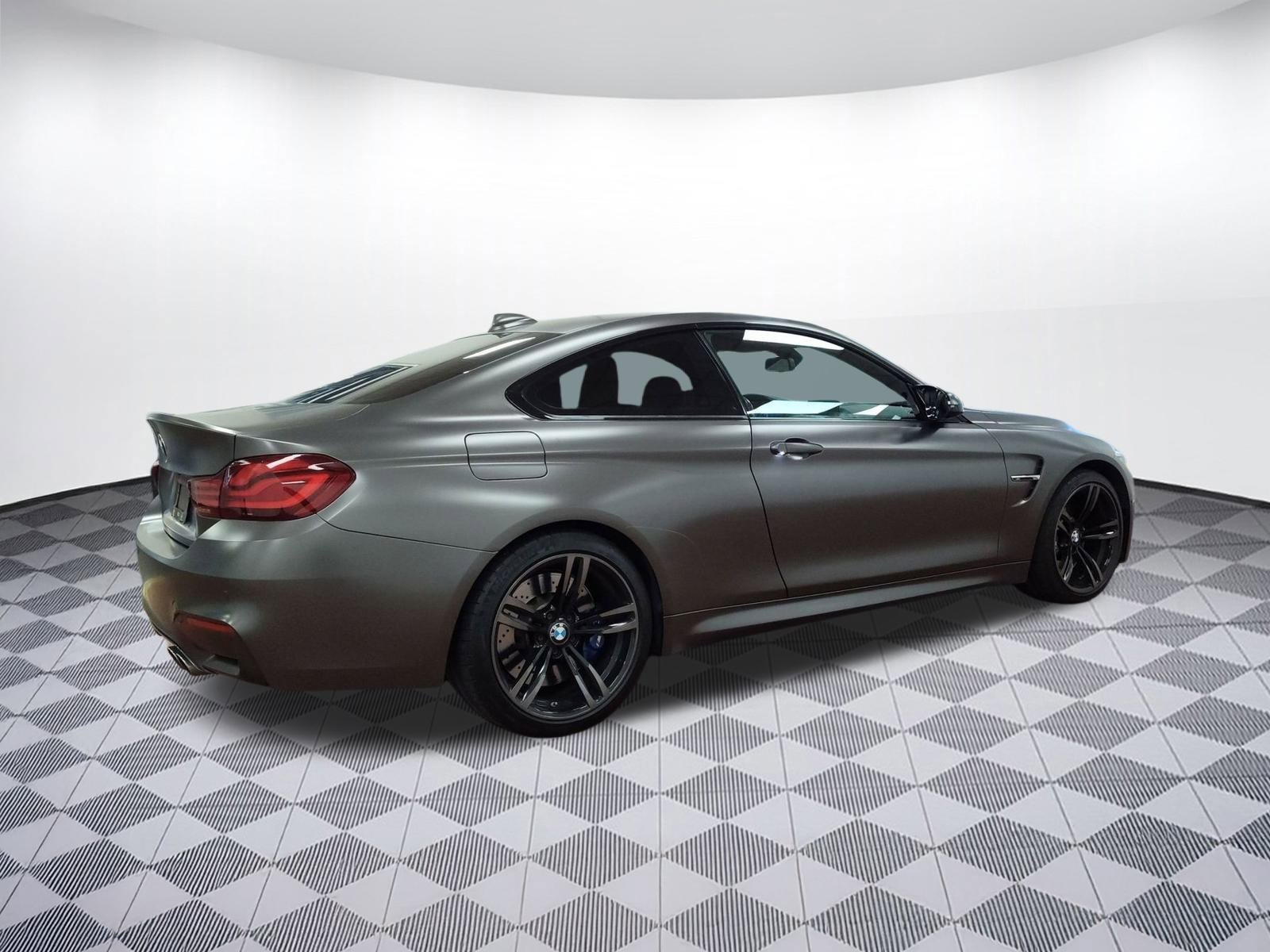 Used 2020 BMW M4 Coupe w/ Executive Package image 8