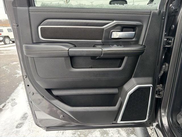 Used 2024 RAM 3500 Laramie w/ Night Edition image 57