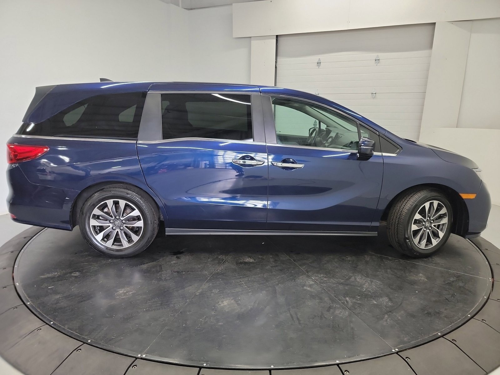Used 2023 Honda Odyssey EX-L image 11