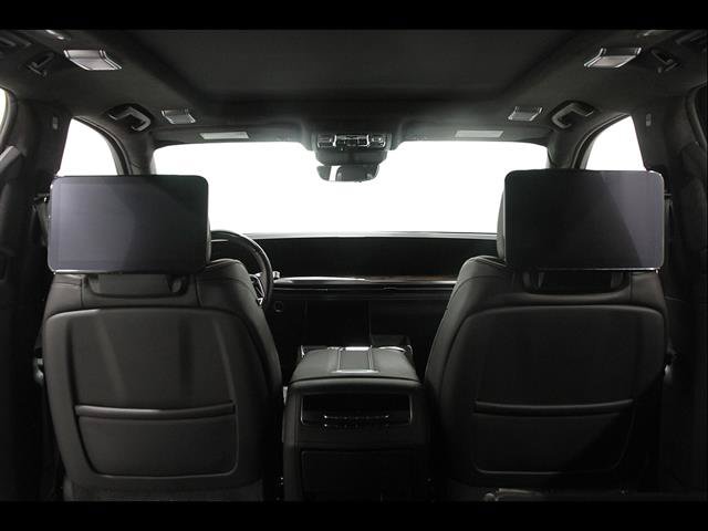Used 2025 Cadillac Escalade Sport Platinum w/ LPO, Floor Liner Package AWD/4WD image 27