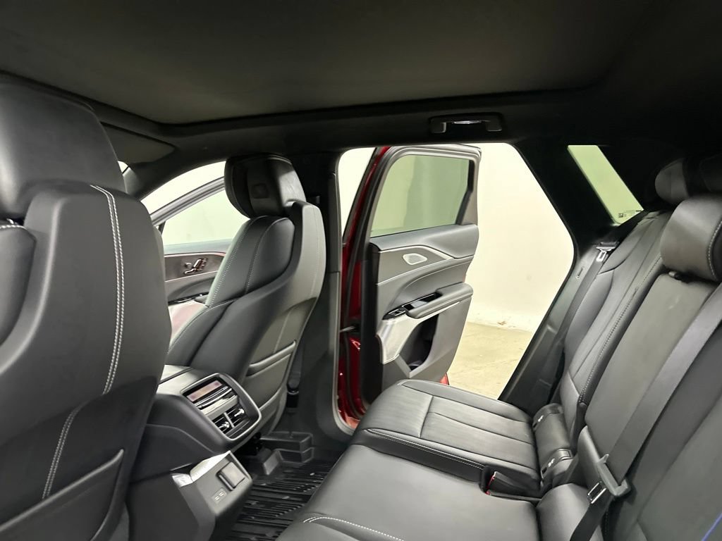 Certified 2025 Cadillac Lyriq Luxury w/ LPO, Floor Liner Package AWD/4WD image 30