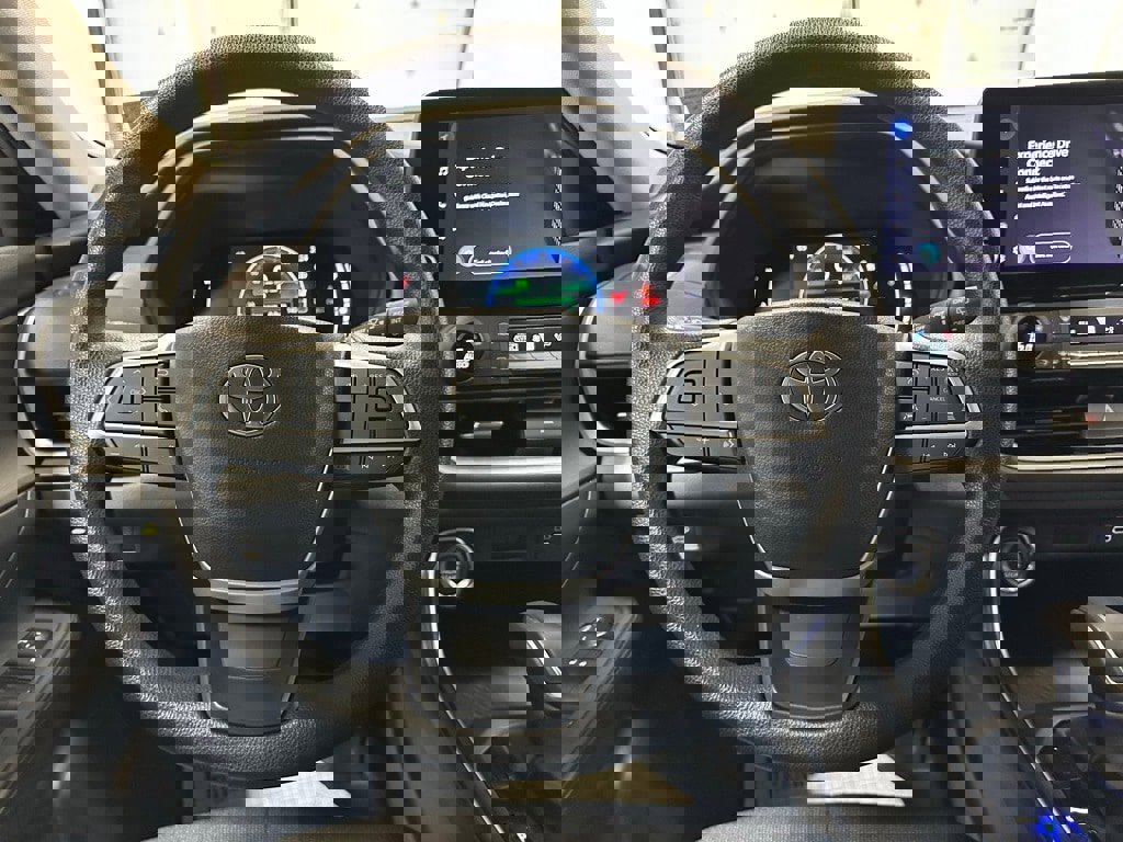 Used 2025 Toyota Grand Highlander AWD image 18