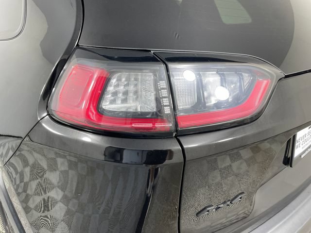 Used 2021 Jeep Cherokee Latitude Plus AWD/4WD image 20