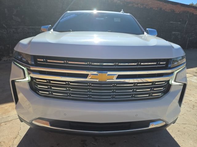 Used 2023 Chevrolet Suburban Premier AWD/4WD image 2