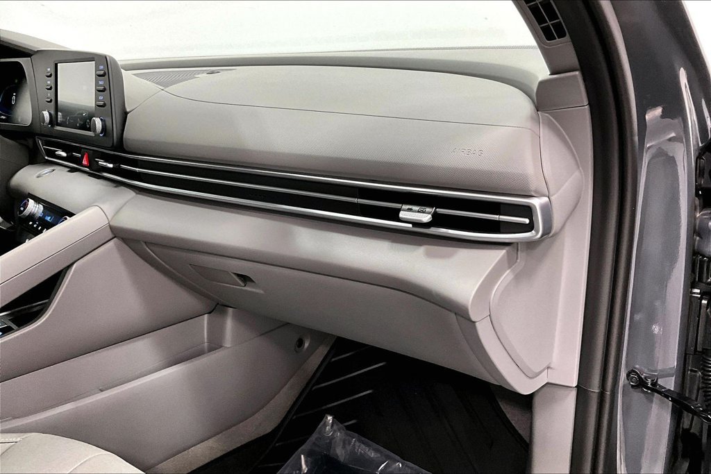 New 2026 Hyundai Elantra Sport FWD image 10