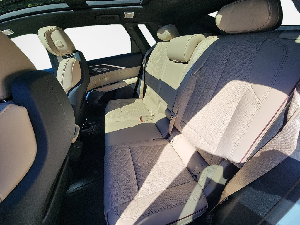 Certified 2026 Cadillac Lyriq Signature Luxury w/ Nappa Leather Package AWD/4WD image 26