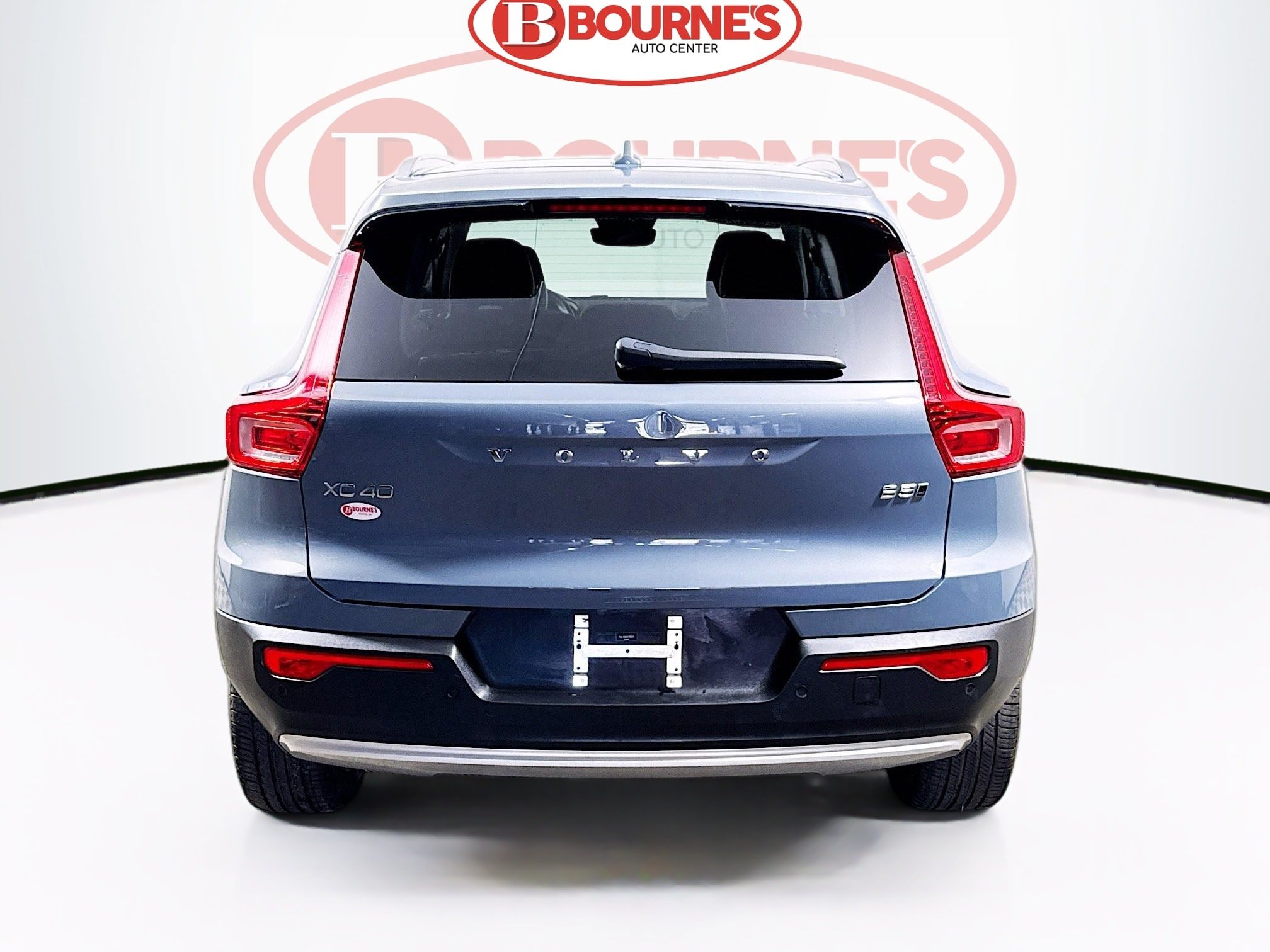 Used 2023 Volvo XC40 B5 Plus w/ Protection Package Premier AWD/4WD image 10