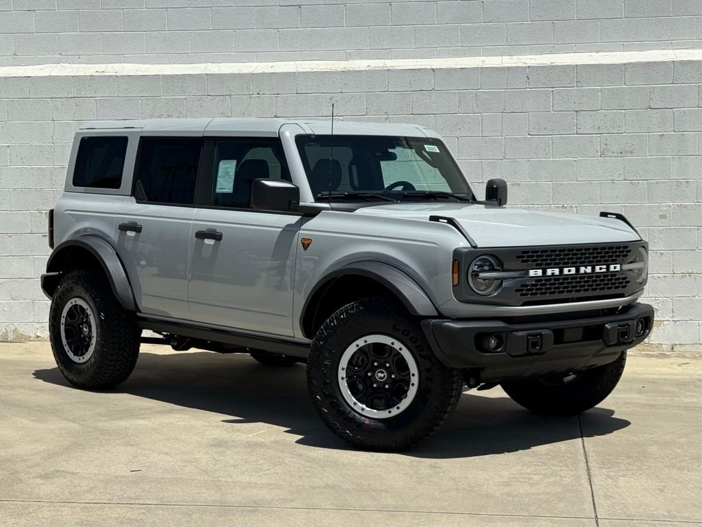 New 2026 Ford Bronco Badlands w/ Sasquatch Package AWD/4WD image 1