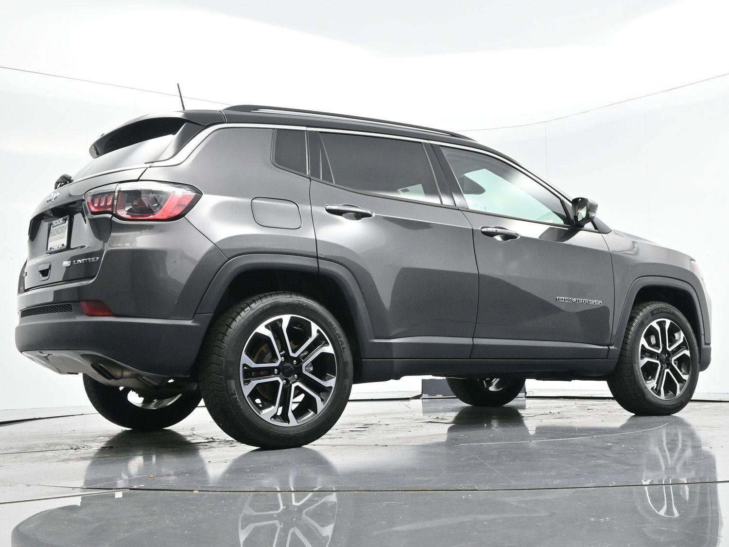 Used 2022 Jeep Compass Limited image 49
