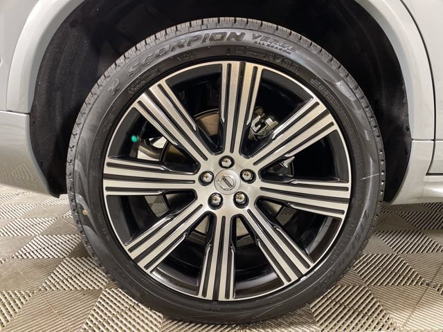 Certified 2025 Volvo XC90 T8 Plus w/ Protection Package Premier AWD/4WD image 16