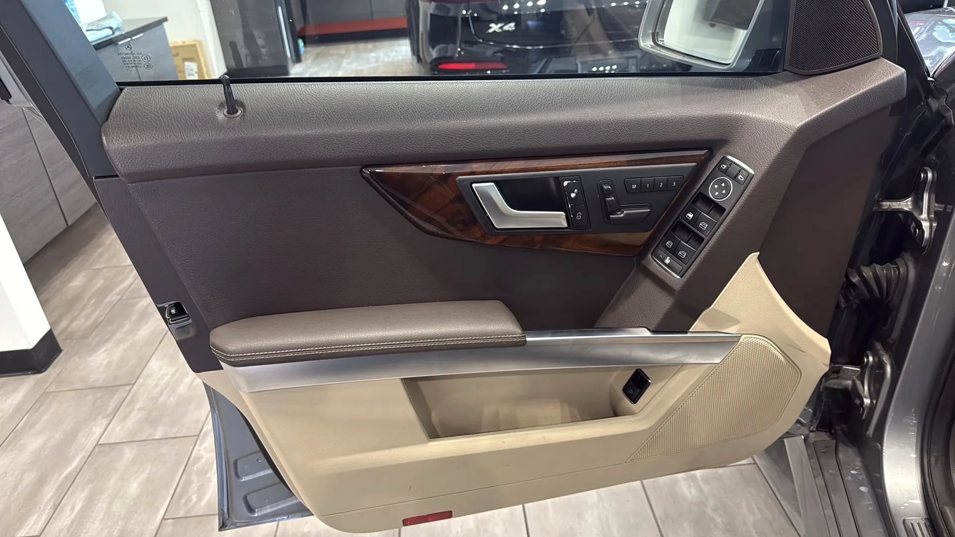 Used 2014 Mercedes-Benz GLK 350 2WD image 13
