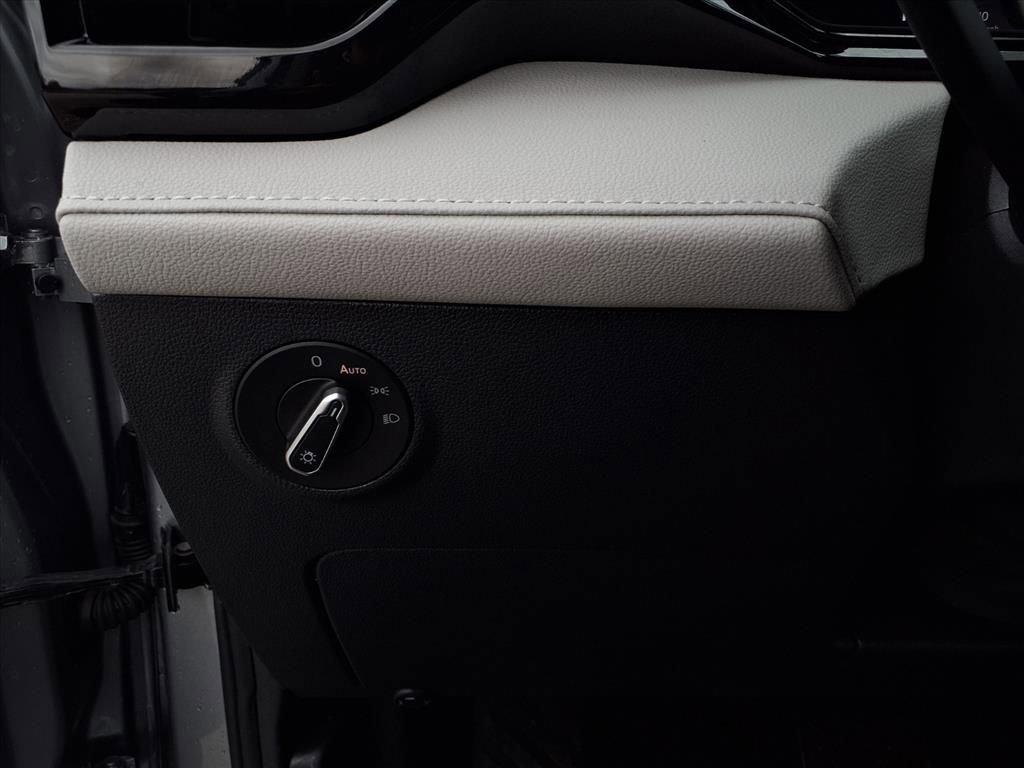 Certified 2025 Volkswagen Taos S image 16