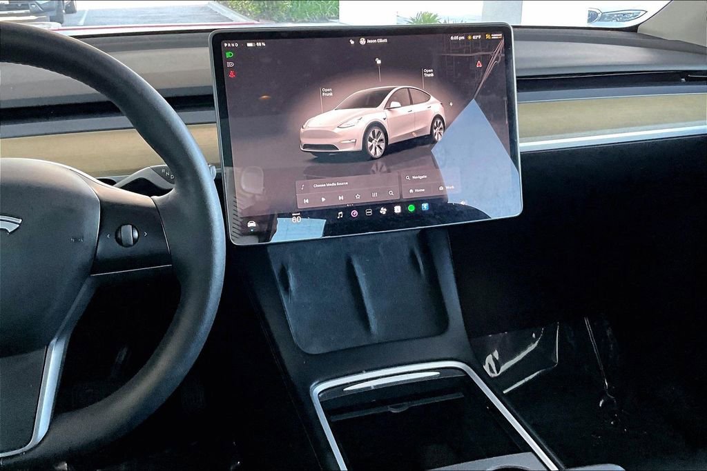 Used 2023 Tesla Model Y Long Range image 9