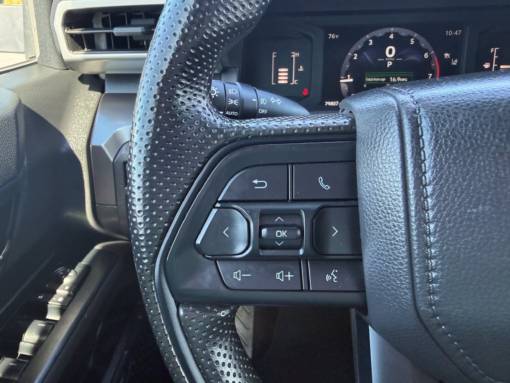Used 2025 Toyota Tacoma SR5 AWD/4WD image 20
