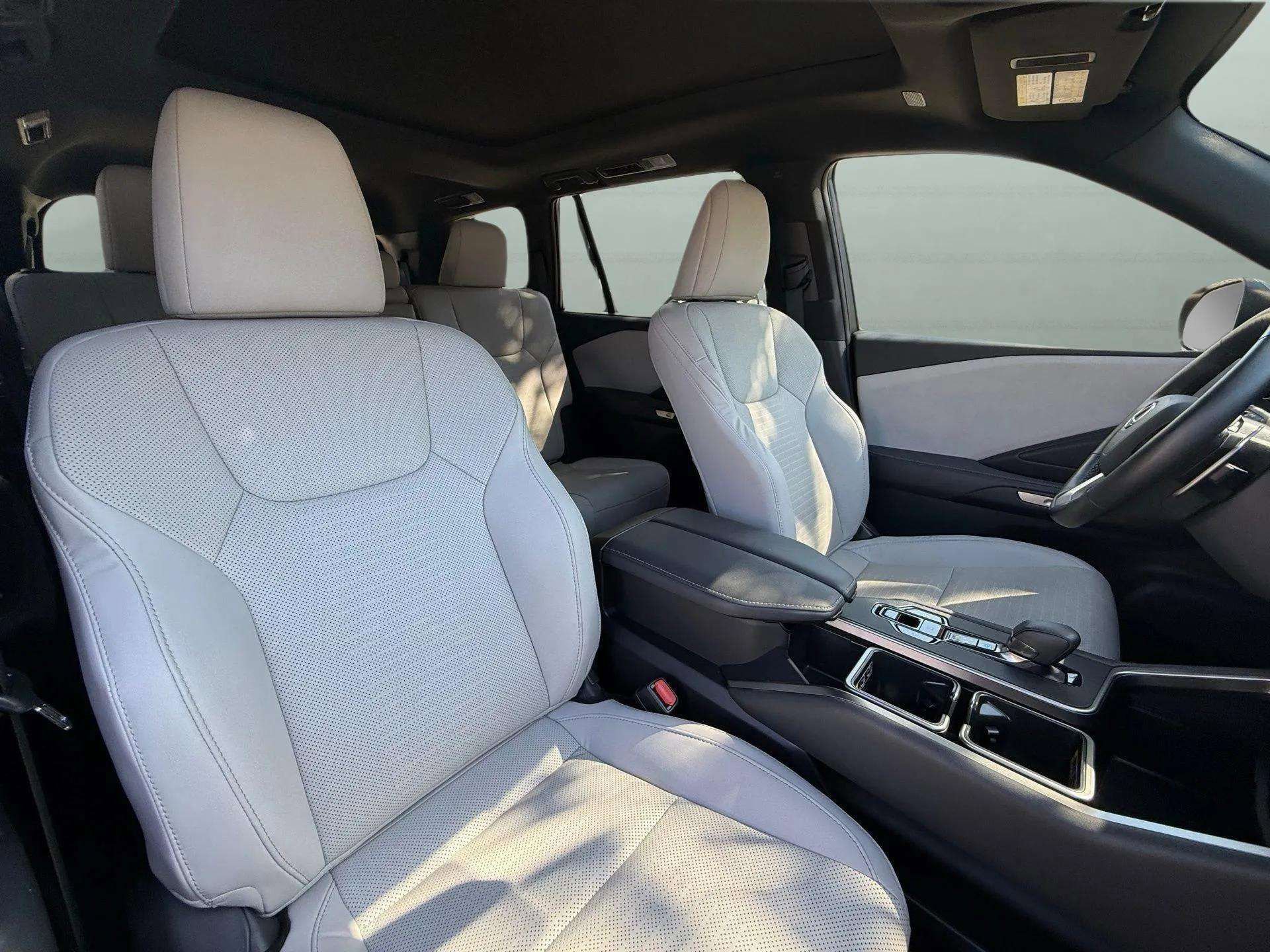 Used 2025 Lexus TX 350 350 Premium w/ Technology Package image 31