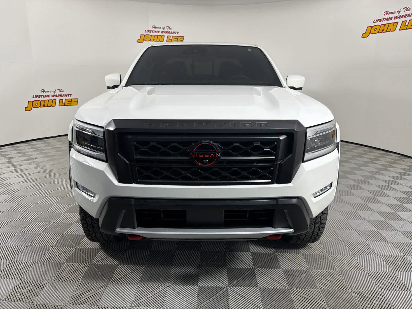 Used 2023 Nissan Frontier PRO-4X w/ Pro Convenience Package image 8