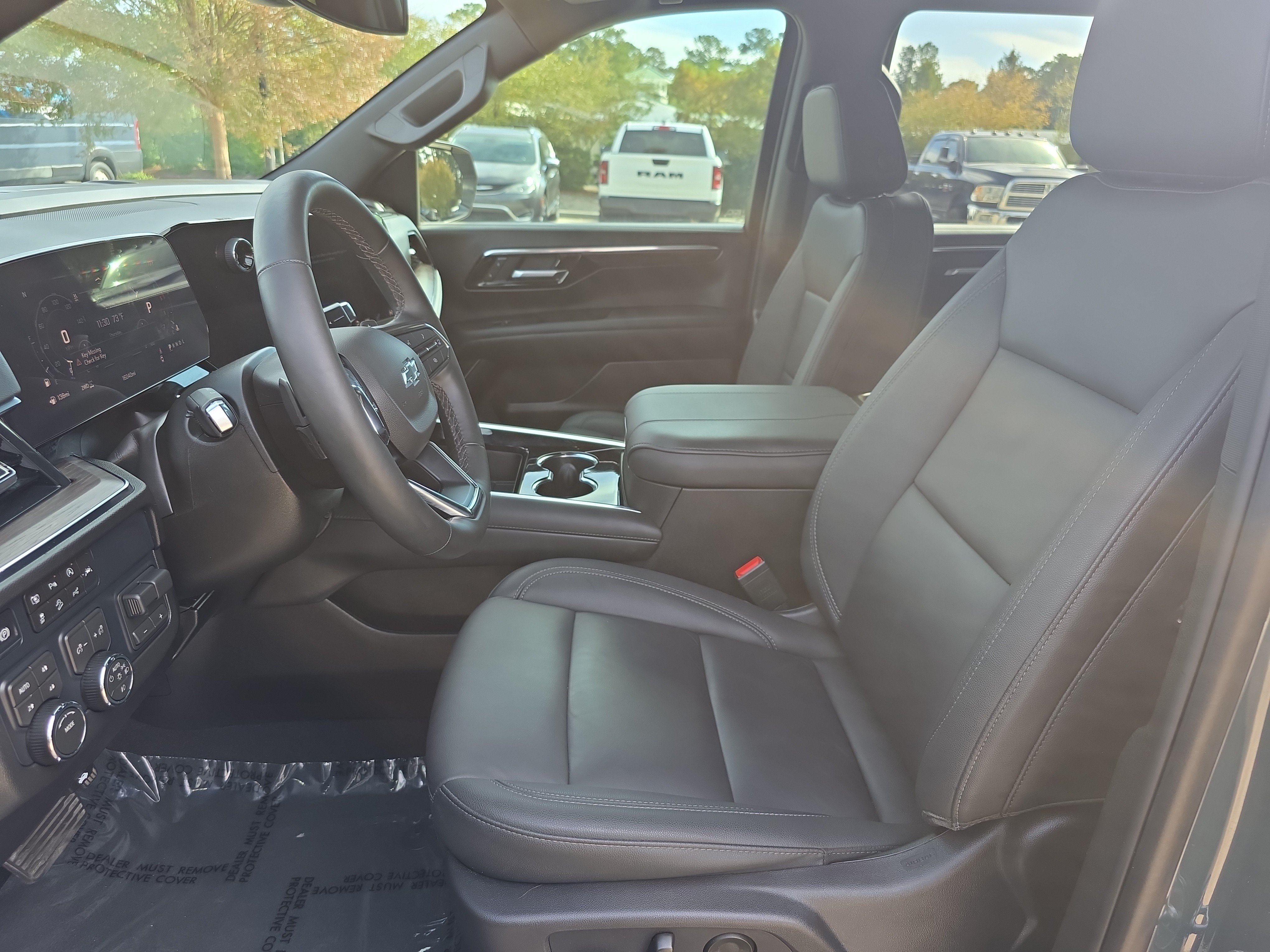Used 2026 Chevrolet Tahoe Z71 w/ Comfort Package AWD/4WD image 15