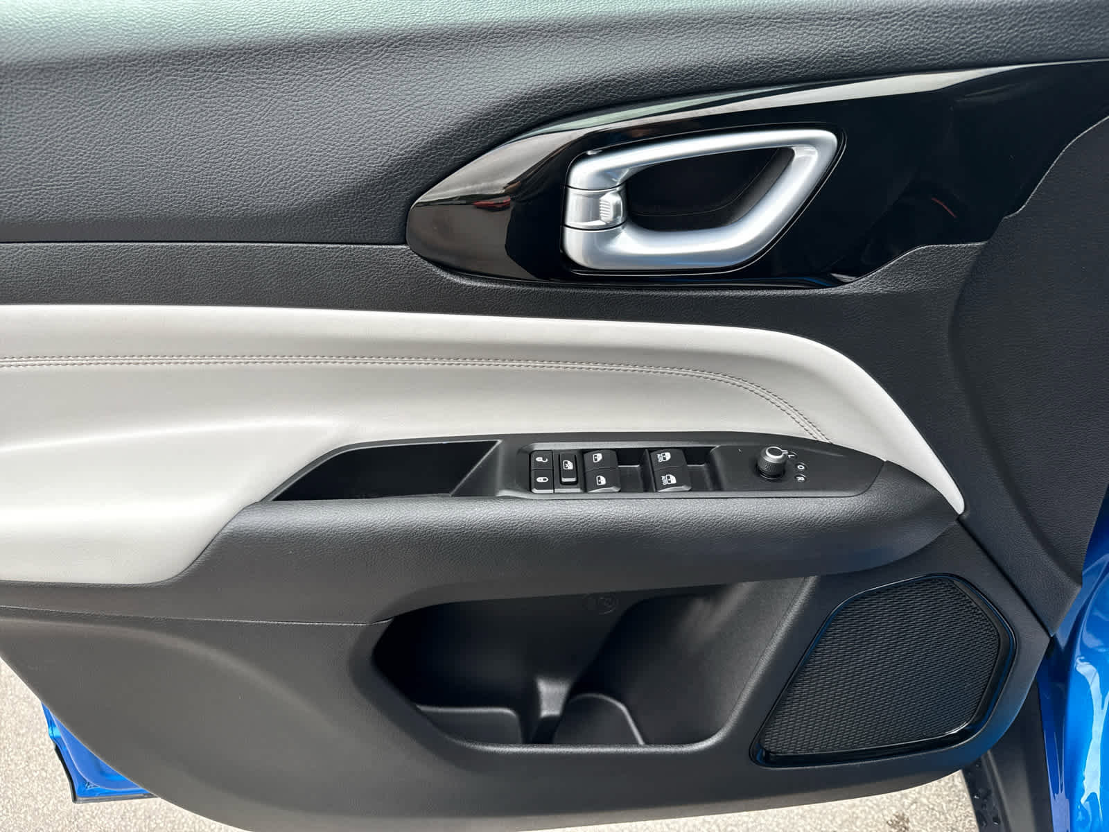 Used 2022 Jeep Compass Limited image 10