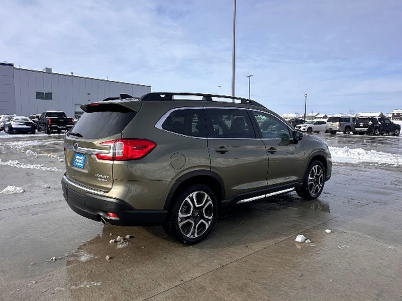 Used 2025 Subaru Ascent Limited AWD/4WD image 5
