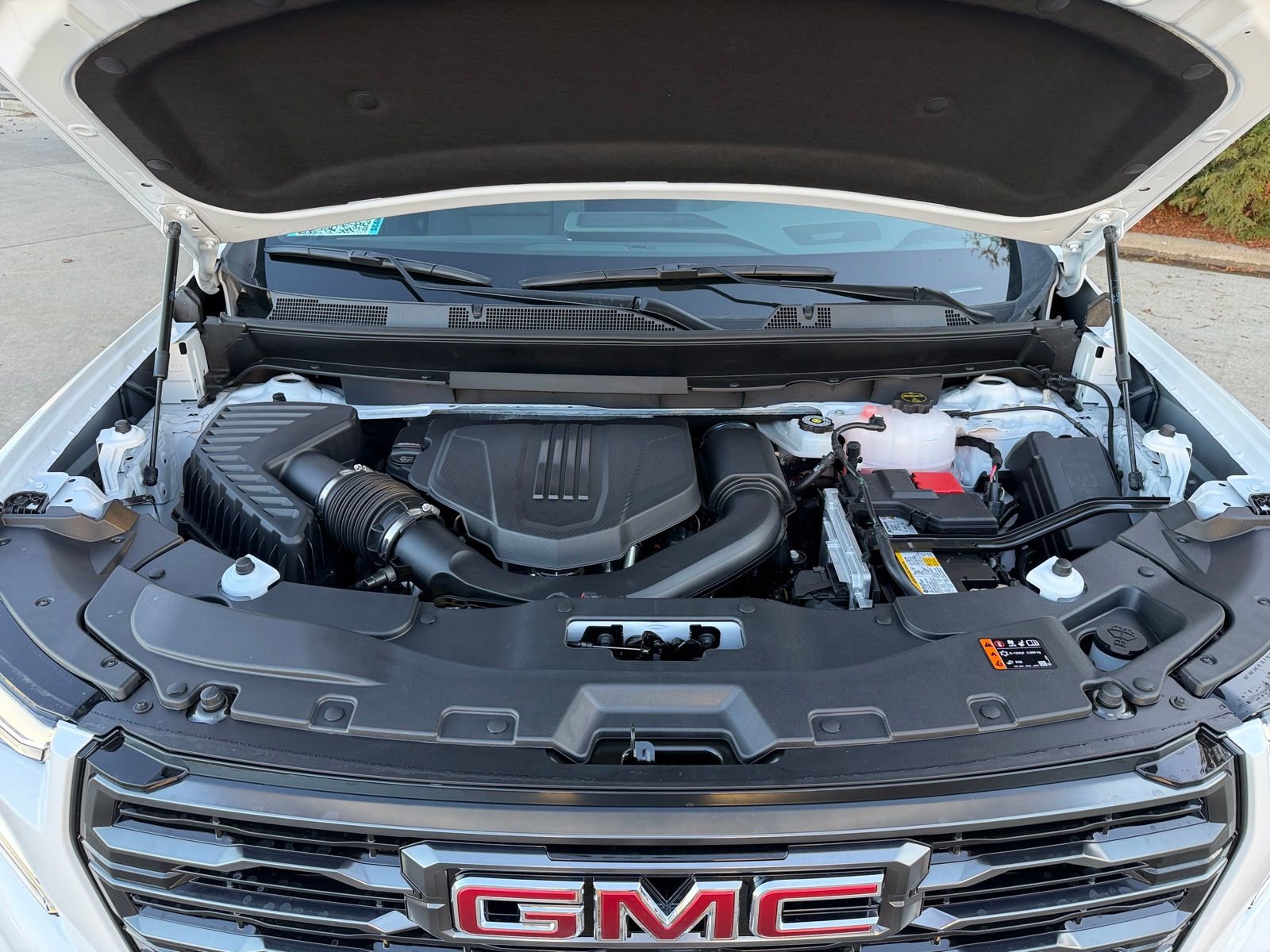 New 2026 GMC Acadia AT4 image 36