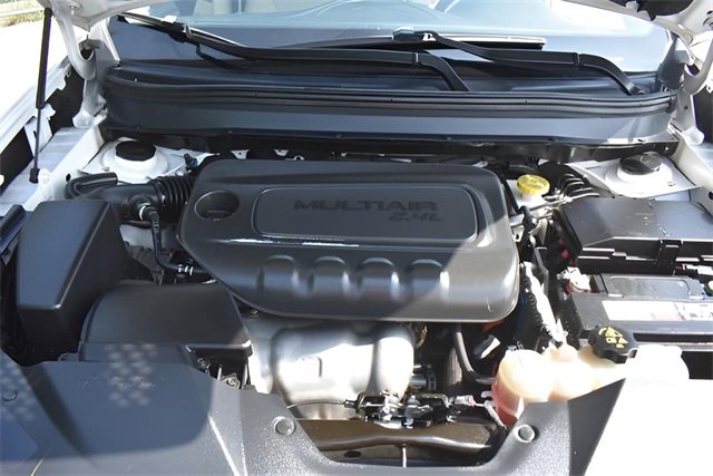 Used 2019 Jeep Cherokee Latitude w/ Popular Appearance Group image 10