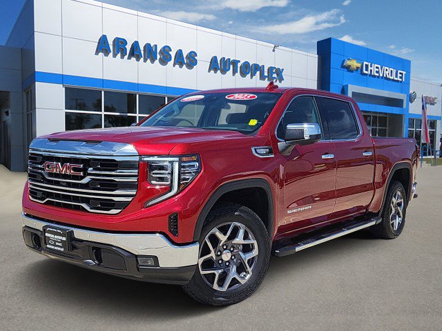 Used 2025 GMC Sierra 1500 SLT image 1
