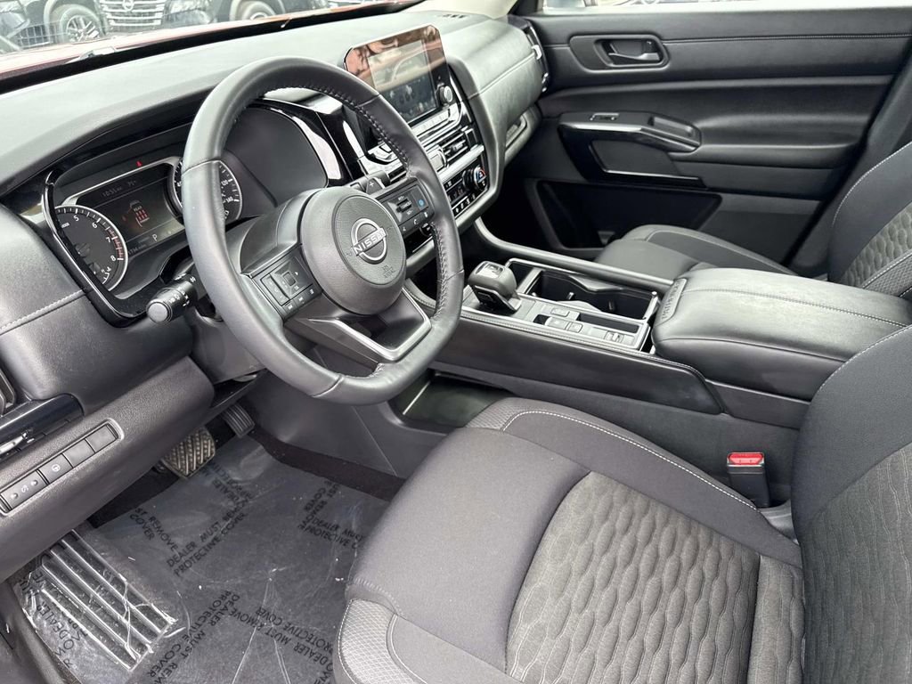 Certified 2024 Nissan Pathfinder SV image 23
