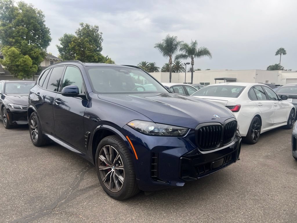 Used 2024 BMW X5 sDrive40i w/ M Sport Package RWD image 3