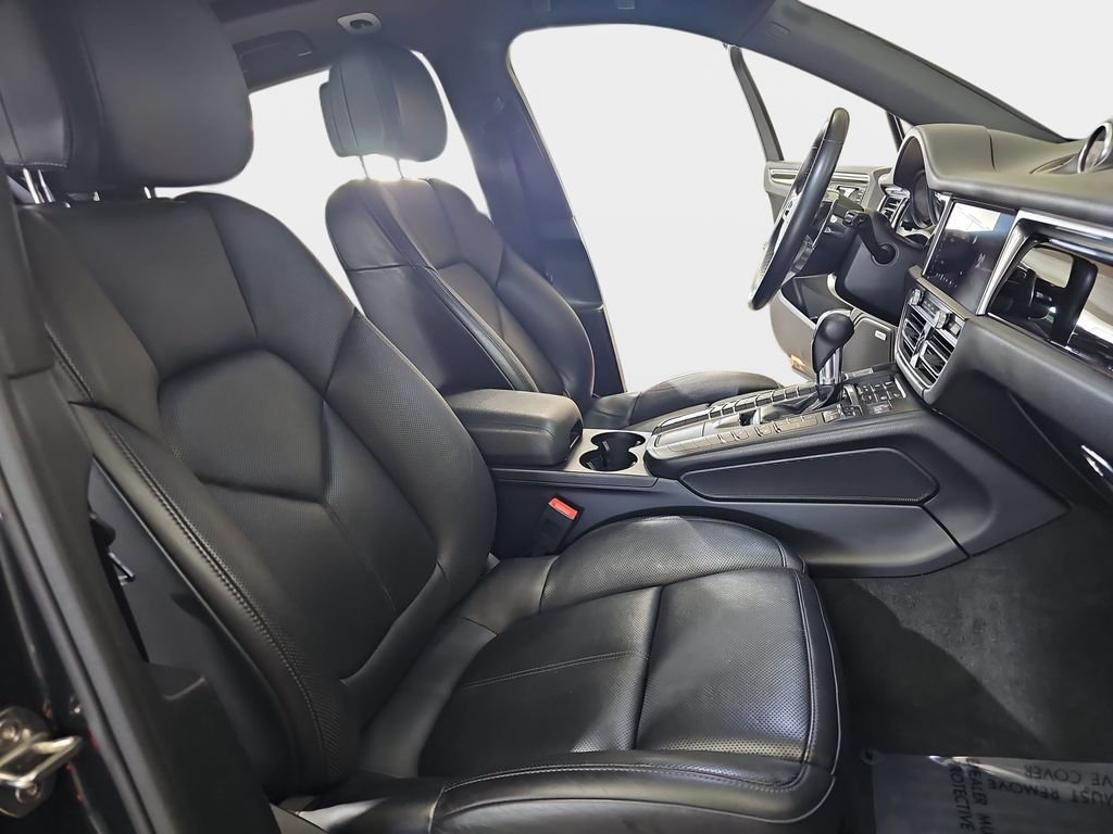 Used 2019 Porsche Macan AWD/4WD image 12