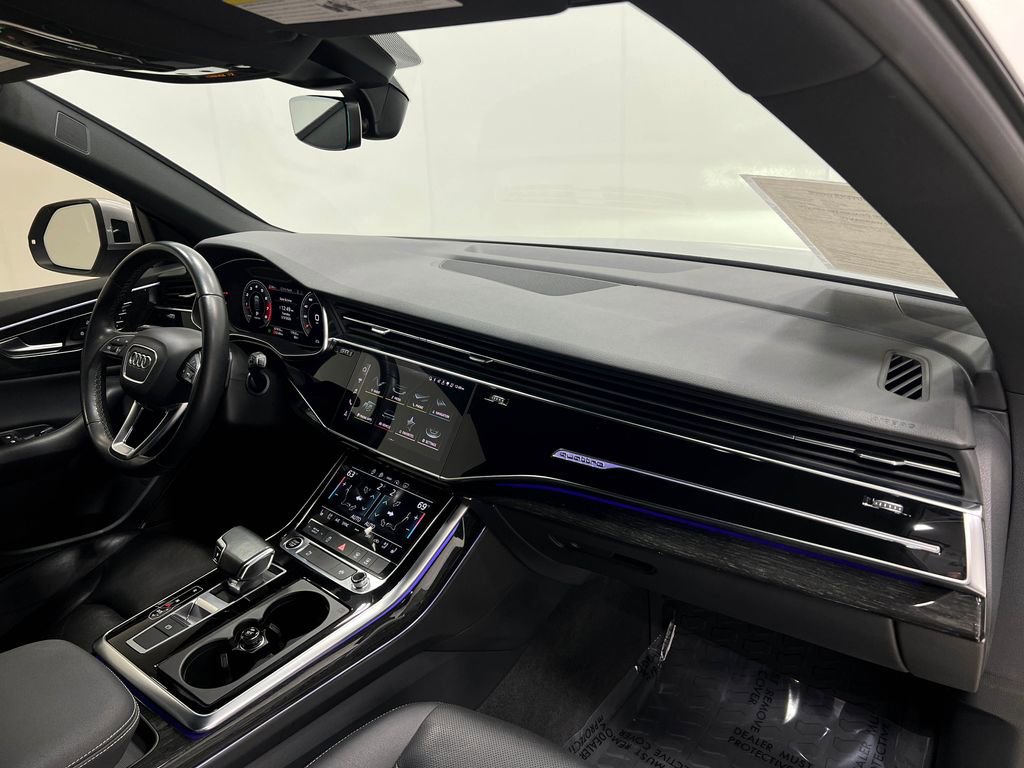 Used 2021 Audi Q8 Premium Plus w/ Premium Plus Package image 24