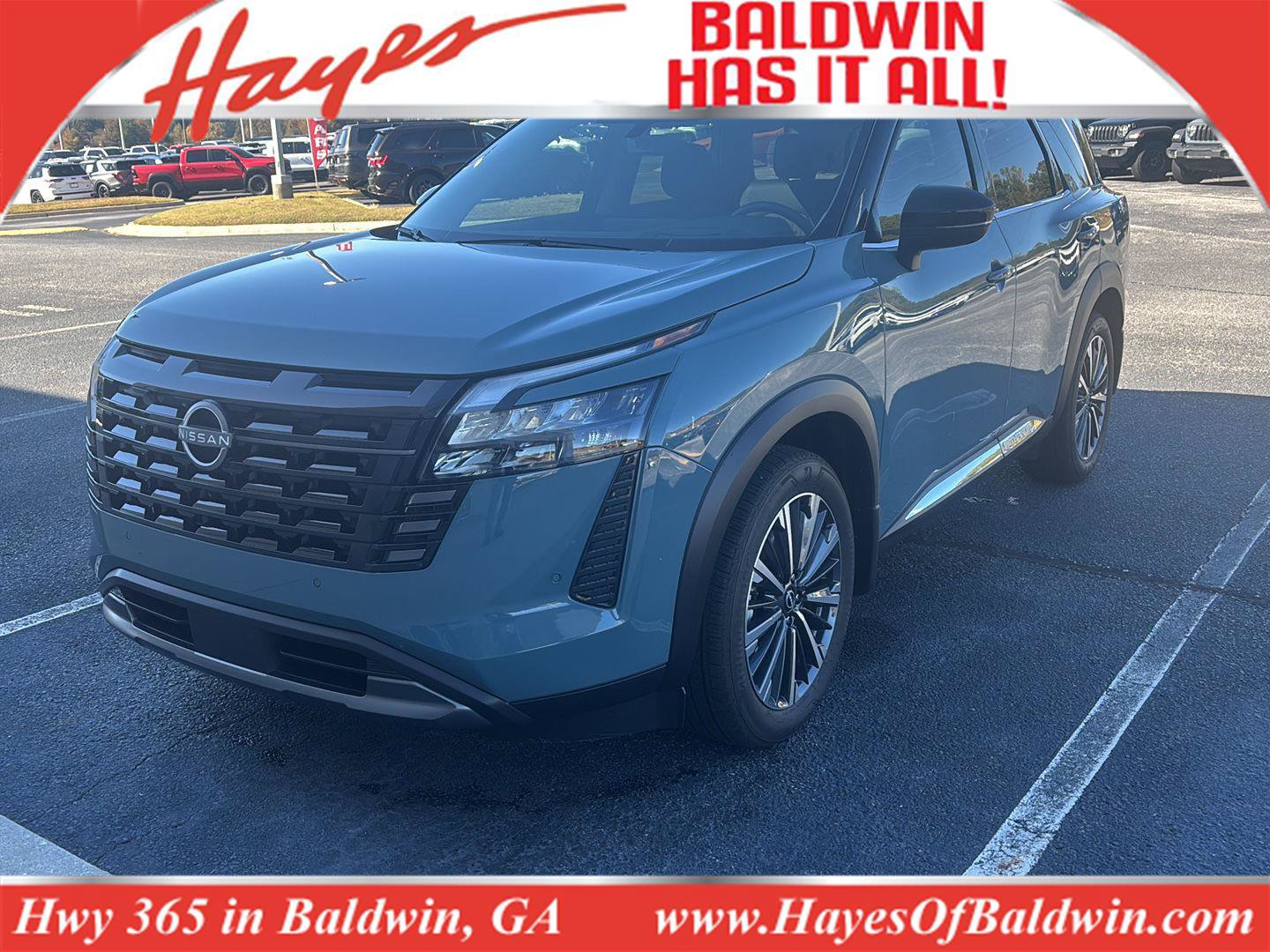 Used 2026 Nissan Pathfinder Platinum w/ Cargo Package