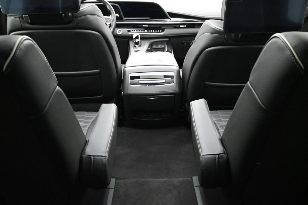 Used 2023 Cadillac Escalade V w/ LPO, ONYX Package AWD/4WD image 29