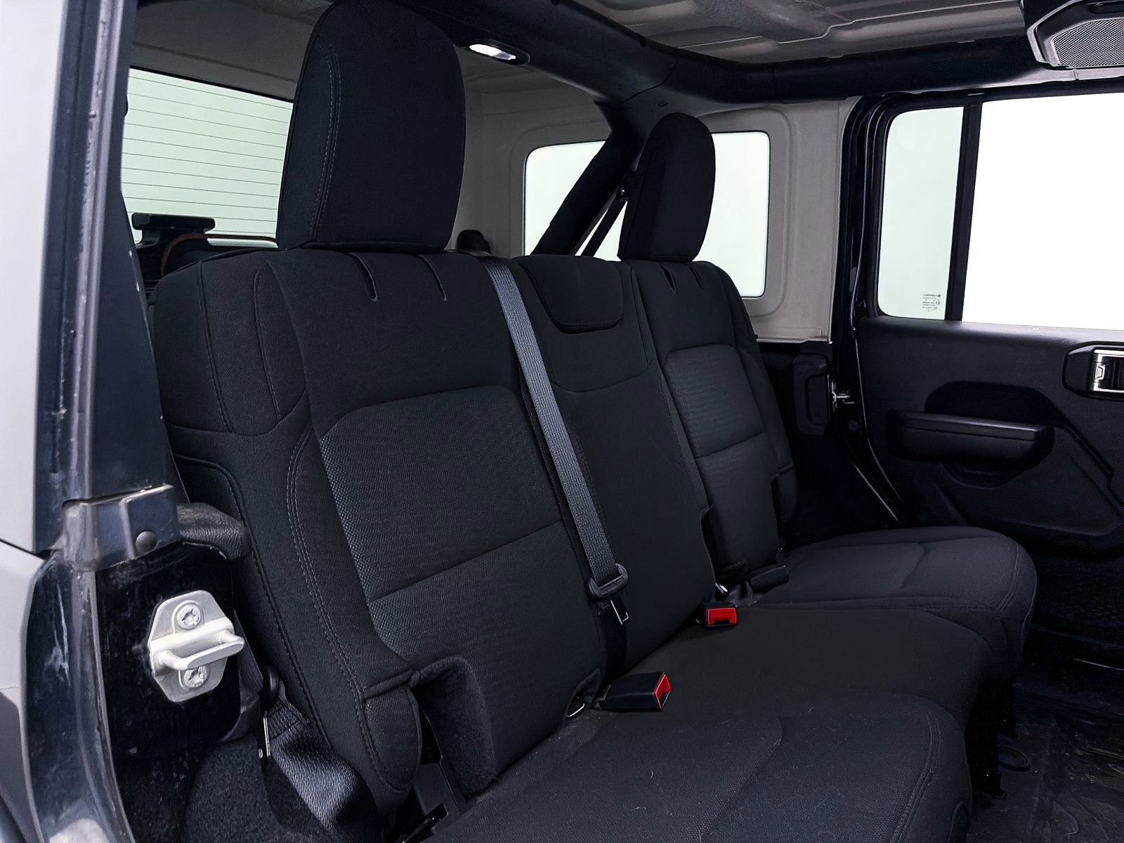 Used 2023 Jeep Wrangler Unlimited Sport AWD/4WD image 34