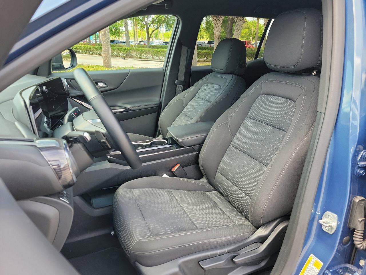 Used 2025 Chevrolet Equinox LT image 15